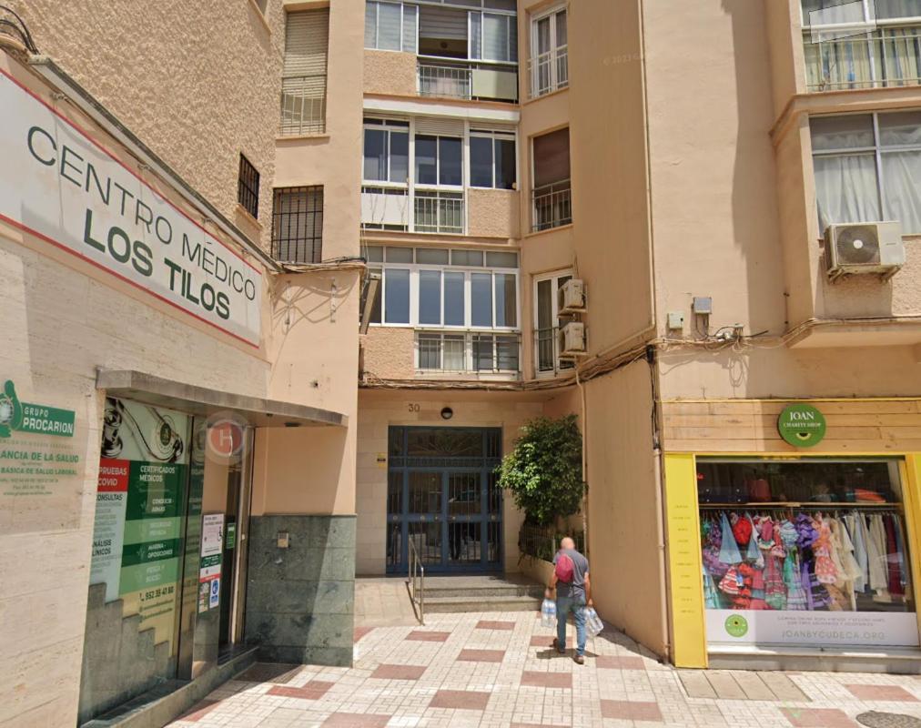 Estudio Cerca Estacion Bus Y Tren Malaga Bagian luar foto